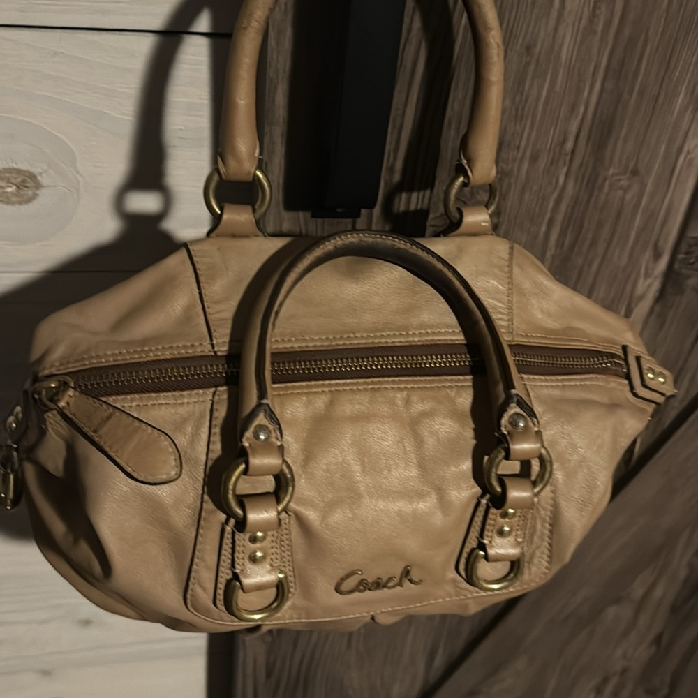 Coach leather satchel bag. Beige/Taupe shoulder purse brass hardware F15445 - Picture 2 of 11